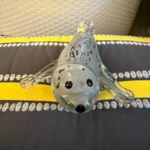 Blown Glass Seal Pup Figurine, Gray w/blue sparkles New 6" by 4" by Dynasty